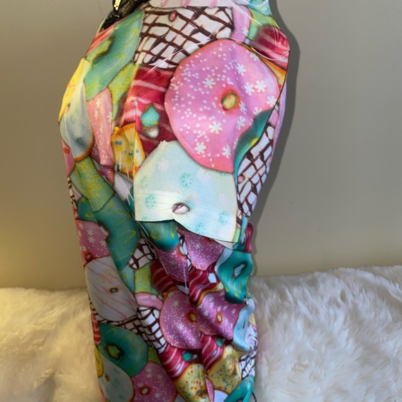 Vivid Sportswear Sugar & Sweet  Fitted Slinky Donuts Tee Size L - Picture 7 of 9